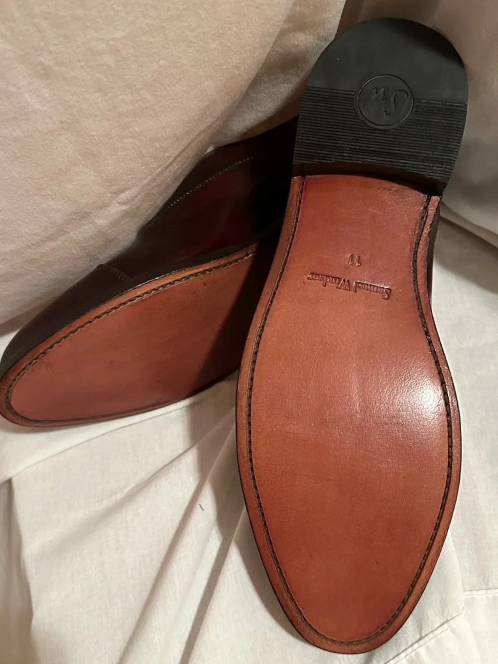 Samuel Windsor, 11 burgundy